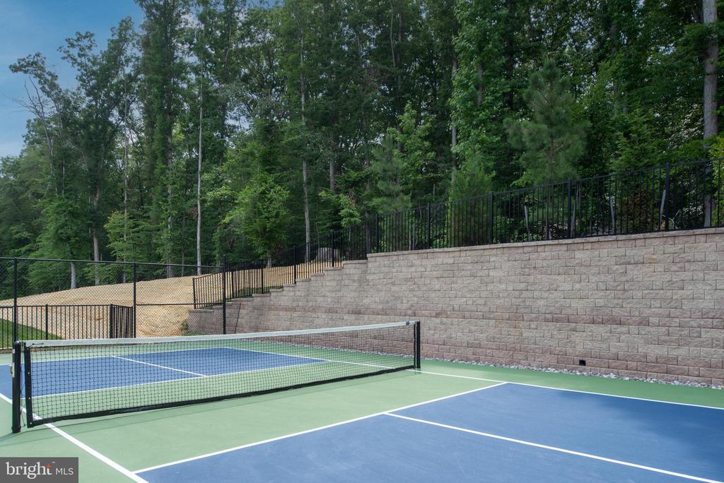 7424 BRENTFORD TER, FREDERICKSBURG, Virginia 22407, 3 Bedrooms Bedrooms, ,2 BathroomsBathrooms,Residential,7424 BRENTFORD TER,VASP2033960 MLS # VASP2033960