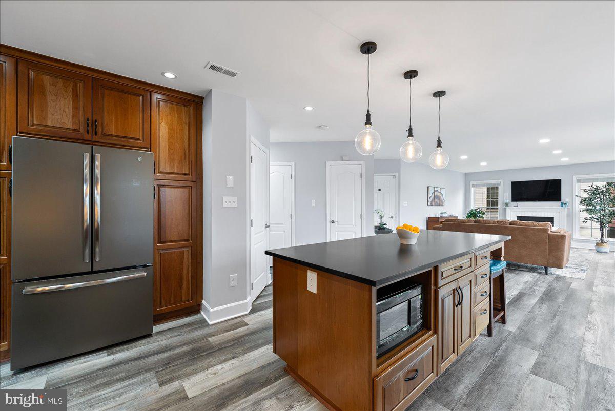 19955 ALEXANDRAS GROVE DR, ASHBURN, Virginia 20147, 5 Bedrooms Bedrooms, ,3 BathroomsBathrooms,Residential,For sale,19955 ALEXANDRAS GROVE DR,VALO2099318 MLS # VALO2099318