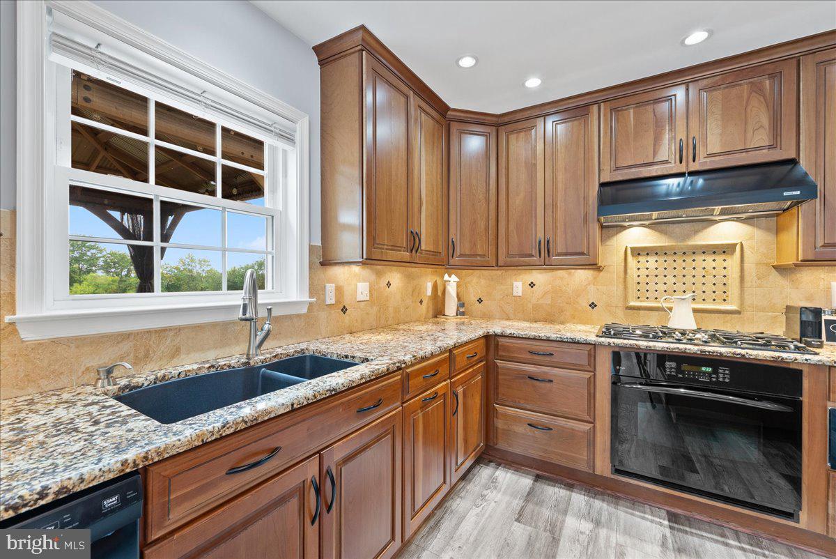 19955 ALEXANDRAS GROVE DR, ASHBURN, Virginia 20147, 5 Bedrooms Bedrooms, ,3 BathroomsBathrooms,Residential,For sale,19955 ALEXANDRAS GROVE DR,VALO2099318 MLS # VALO2099318