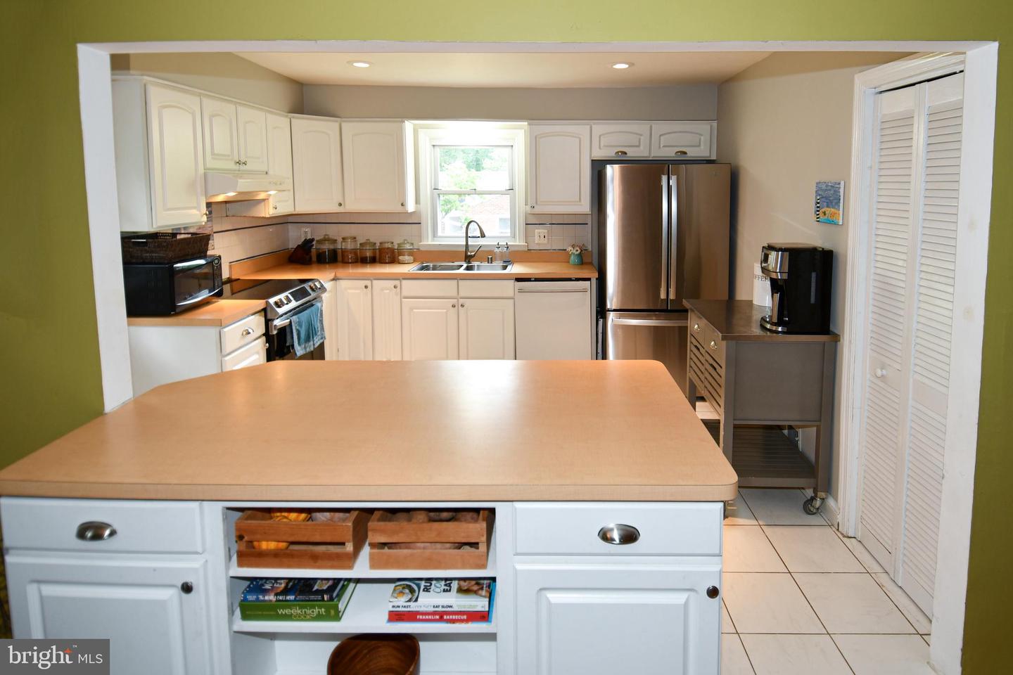 5812 PIEDMONT DR, ALEXANDRIA, Virginia 22310, 3 Bedrooms Bedrooms, ,2 BathroomsBathrooms,Residential,For sale,5812 PIEDMONT DR,VAFX2246908 MLS # VAFX2246908