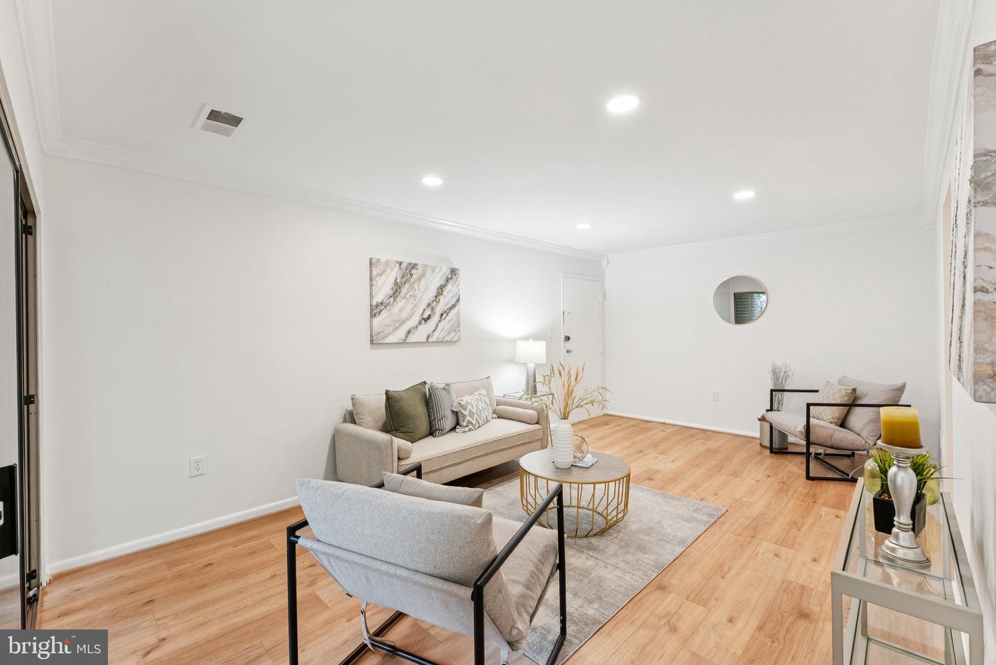 3358 WOODBURN RD #24, ANNANDALE, Virginia 22003, 1 Bedroom Bedrooms, ,1 BathroomBathrooms,Residential,For sale,3358 WOODBURN RD #24,VAFX2247060 MLS # VAFX2247060