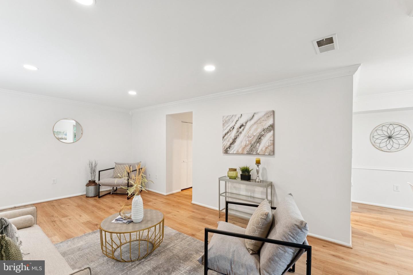 3358 WOODBURN RD #24, ANNANDALE, Virginia 22003, 1 Bedroom Bedrooms, ,1 BathroomBathrooms,Residential,For sale,3358 WOODBURN RD #24,VAFX2247060 MLS # VAFX2247060