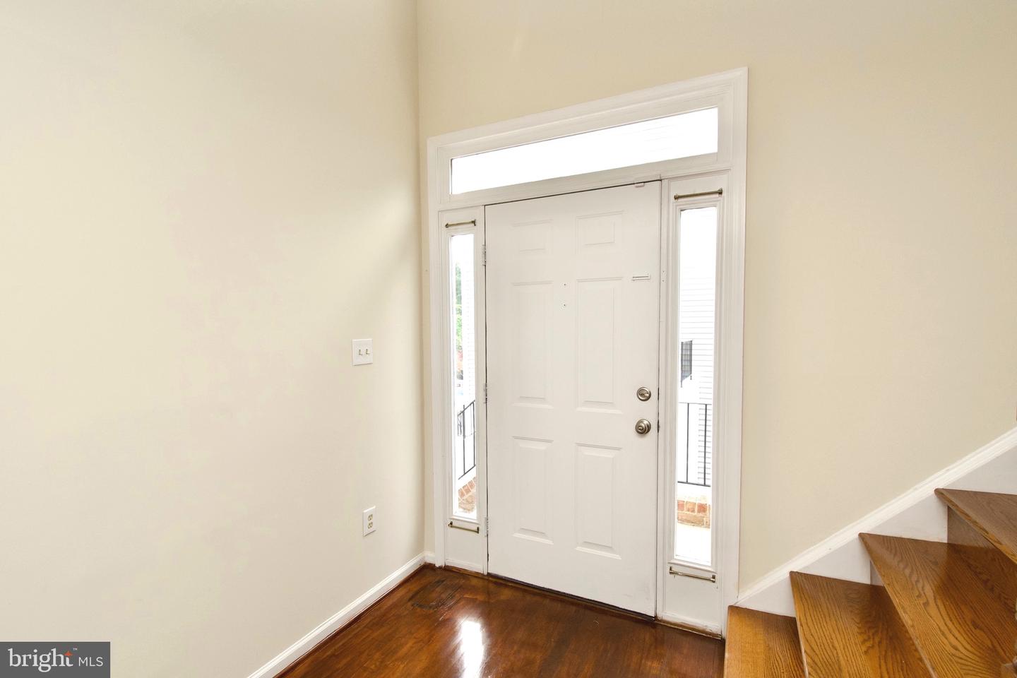 14552 WOODGATE MANOR PL, CENTREVILLE, Virginia 20120, 3 Bedrooms Bedrooms, ,3 BathroomsBathrooms,Residential,For sale,14552 WOODGATE MANOR PL,VAFX2247112 MLS # VAFX2247112