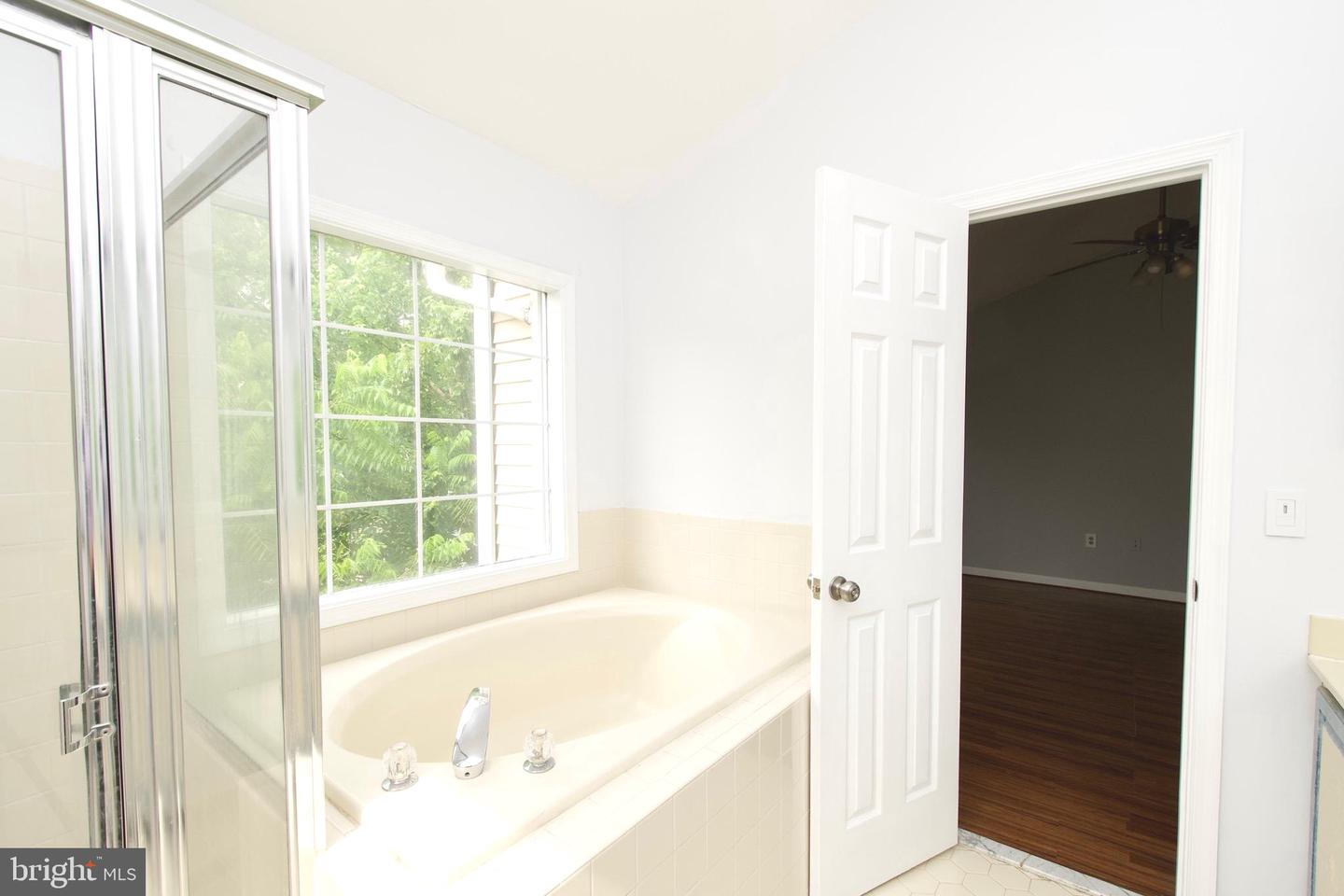 14552 WOODGATE MANOR PL, CENTREVILLE, Virginia 20120, 3 Bedrooms Bedrooms, ,3 BathroomsBathrooms,Residential,For sale,14552 WOODGATE MANOR PL,VAFX2247112 MLS # VAFX2247112