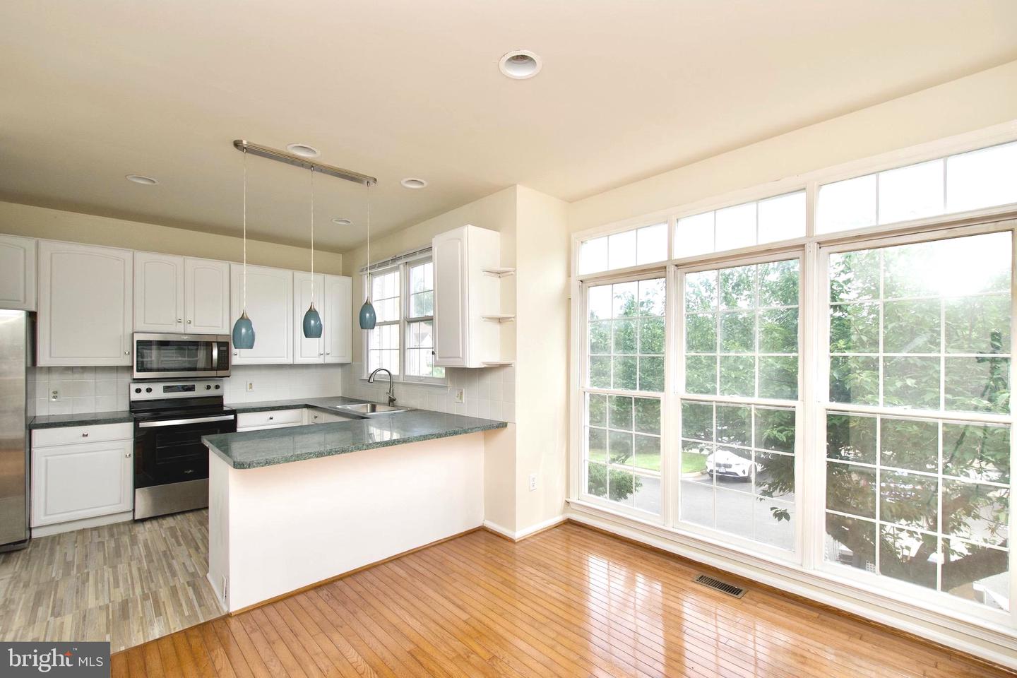 14552 WOODGATE MANOR PL, CENTREVILLE, Virginia 20120, 3 Bedrooms Bedrooms, ,3 BathroomsBathrooms,Residential,For sale,14552 WOODGATE MANOR PL,VAFX2247112 MLS # VAFX2247112