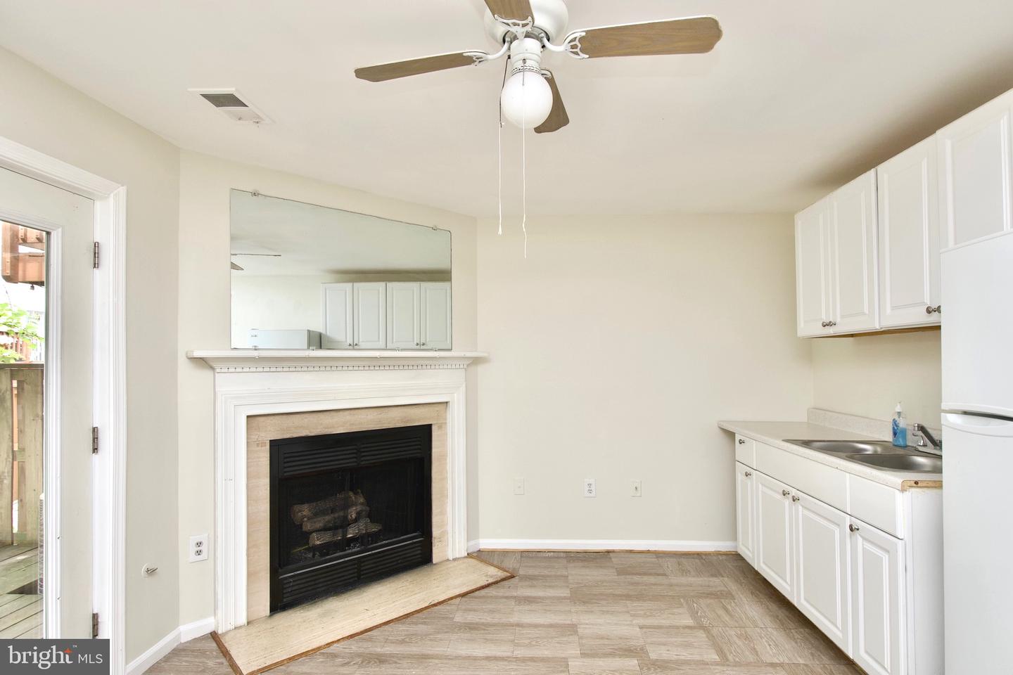 14552 WOODGATE MANOR PL, CENTREVILLE, Virginia 20120, 3 Bedrooms Bedrooms, ,3 BathroomsBathrooms,Residential,For sale,14552 WOODGATE MANOR PL,VAFX2247112 MLS # VAFX2247112