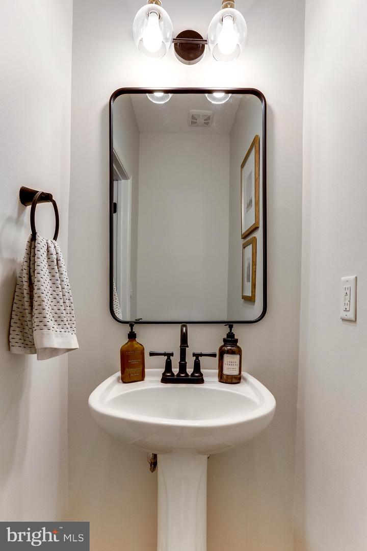 7948 SEQUOIA PARK WAY, BRISTOW, Virginia 20136, 4 Bedrooms Bedrooms, ,3 BathroomsBathrooms,Residential,For sale,7948 SEQUOIA PARK WAY,VAPW2096940 MLS # VAPW2096940