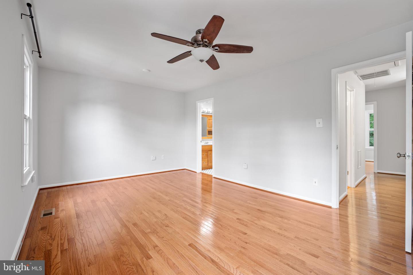 10462 MALONE CT, FAIRFAX, Virginia 22032, 3 Bedrooms Bedrooms, ,3 BathroomsBathrooms,Residential,For sale,10462 MALONE CT,VAFX2247190 MLS # VAFX2247190