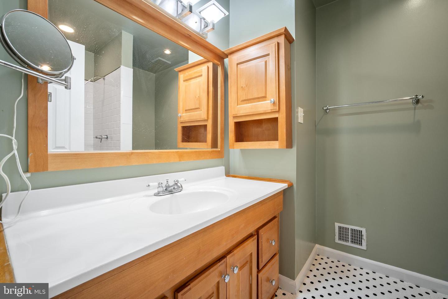 10462 MALONE CT, FAIRFAX, Virginia 22032, 3 Bedrooms Bedrooms, ,3 BathroomsBathrooms,Residential,For sale,10462 MALONE CT,VAFX2247190 MLS # VAFX2247190