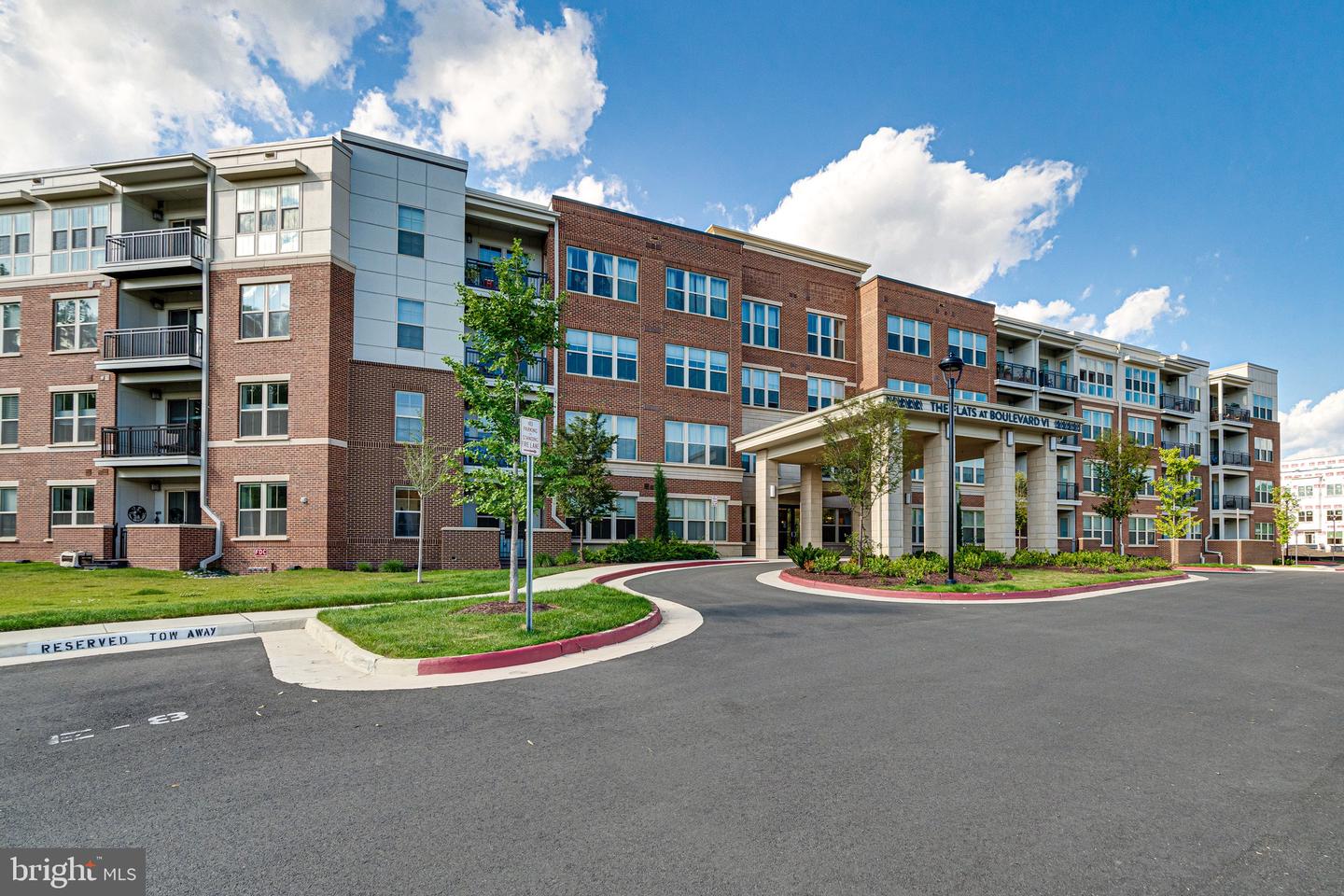 10755 FAIRGROUNDS DR #326, FAIRFAX, Virginia 22030, 2 Bedrooms Bedrooms, ,2 BathroomsBathrooms,Residential,For sale,10755 FAIRGROUNDS DR #326,VAFC2006454 MLS # VAFC2006454