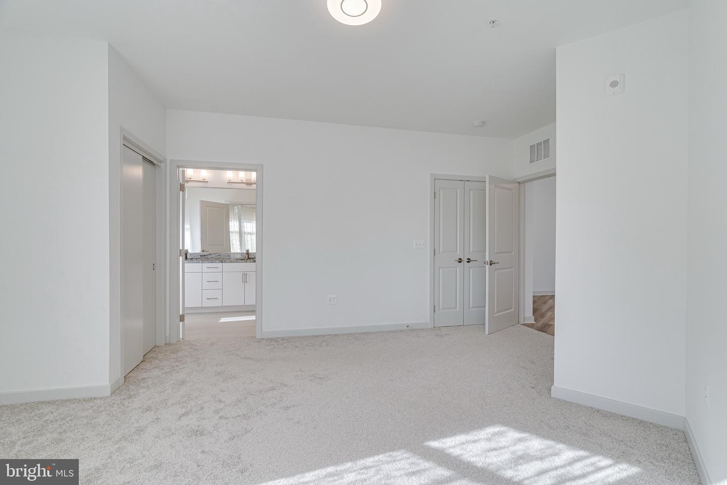 10755 FAIRGROUNDS DR #326, FAIRFAX, Virginia 22030, 2 Bedrooms Bedrooms, ,2 BathroomsBathrooms,Residential,For sale,10755 FAIRGROUNDS DR #326,VAFC2006454 MLS # VAFC2006454