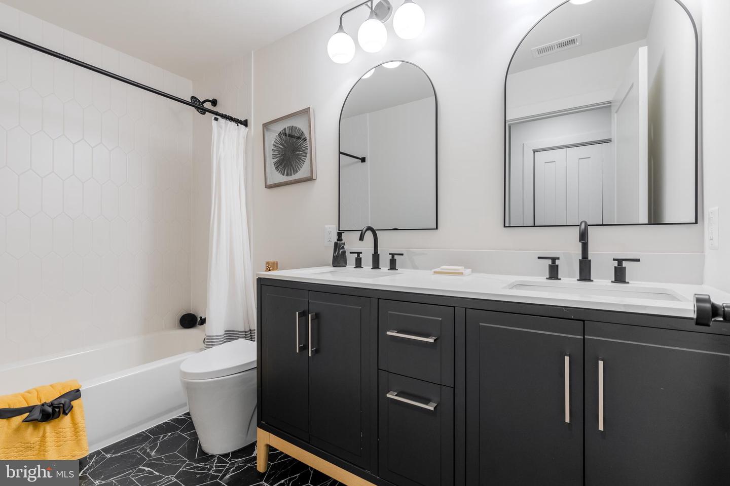 5303 ROLLING RD, SPRINGFIELD, Virginia 22151, 5 Bedrooms Bedrooms, ,5 BathroomsBathrooms,Residential,For sale,5303 ROLLING RD,VAFX2247292 MLS # VAFX2247292