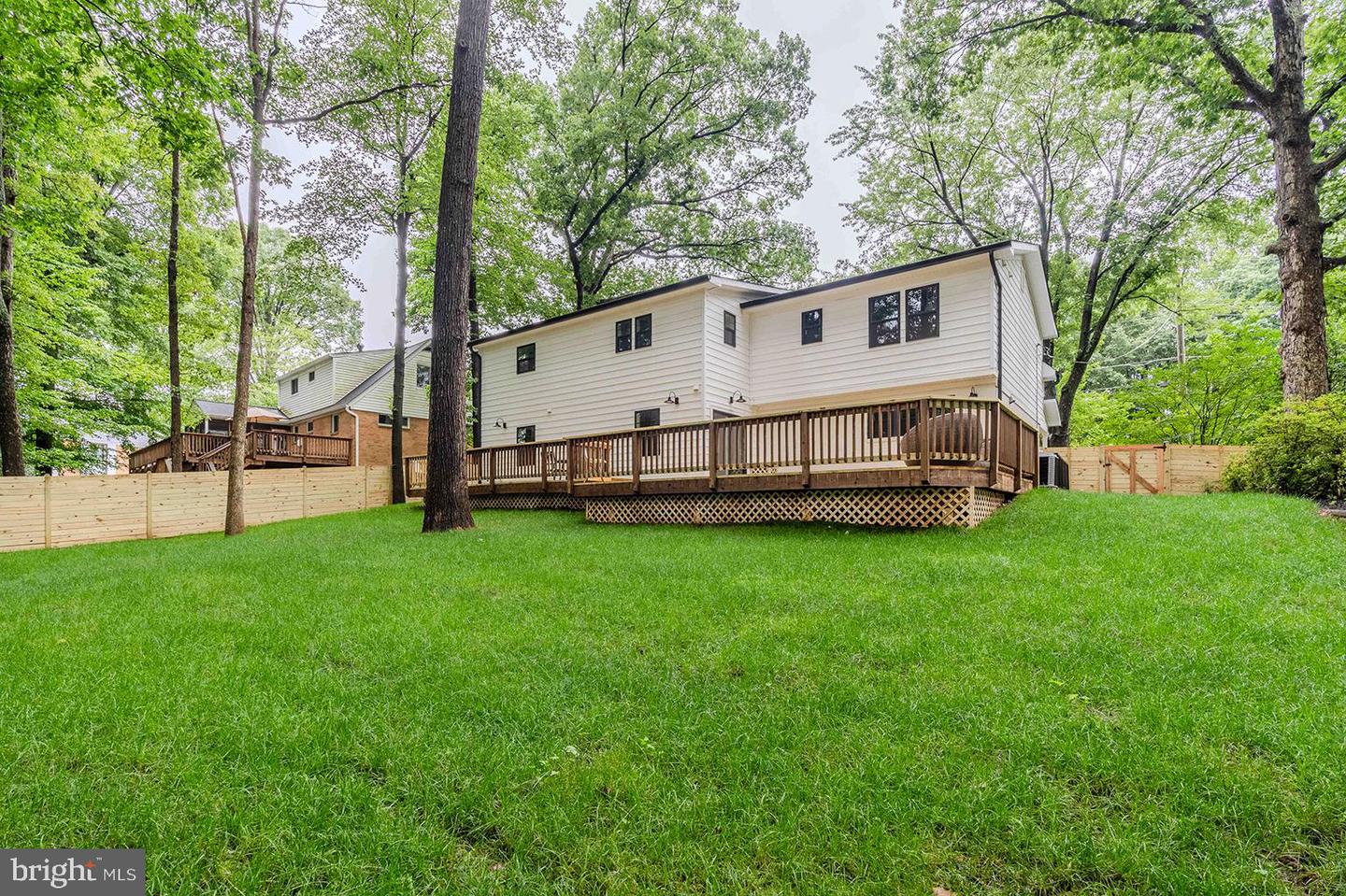 5303 ROLLING RD, SPRINGFIELD, Virginia 22151, 5 Bedrooms Bedrooms, ,5 BathroomsBathrooms,Residential,For sale,5303 ROLLING RD,VAFX2247292 MLS # VAFX2247292