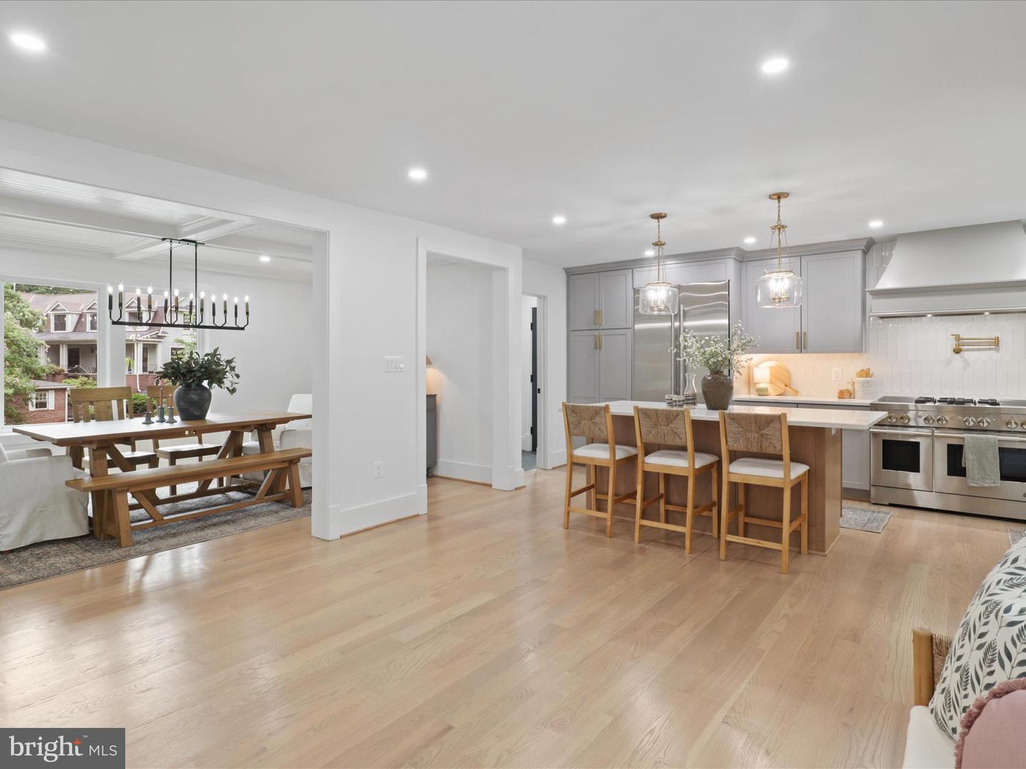 2520 N VERNON ST N, ARLINGTON, Virginia 22207, 5 Bedrooms Bedrooms, ,4 BathroomsBathrooms,Residential,For sale,2520 N VERNON ST N,VAAR2059182 MLS # VAAR2059182