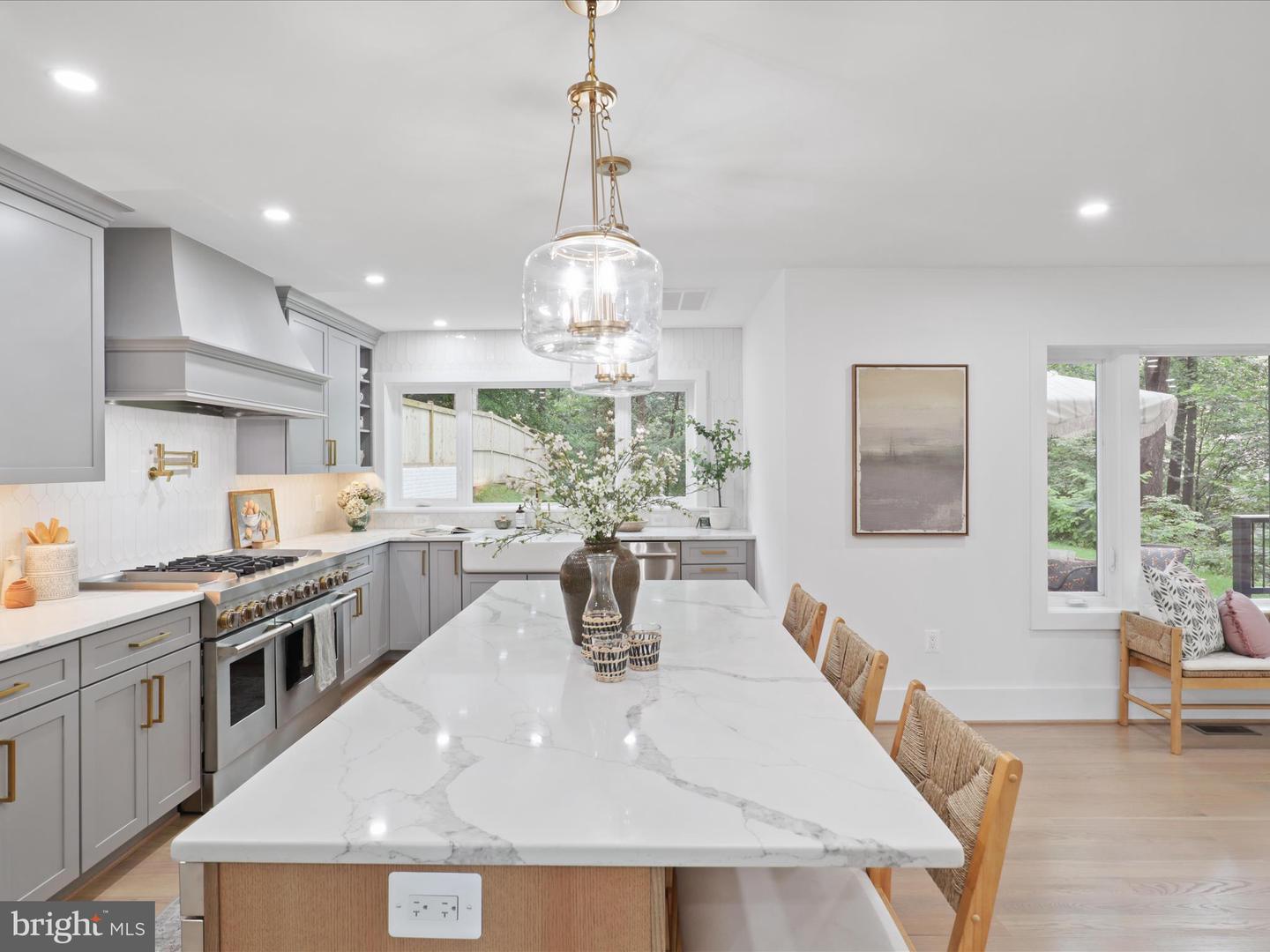 2520 N VERNON ST N, ARLINGTON, Virginia 22207, 5 Bedrooms Bedrooms, ,4 BathroomsBathrooms,Residential,For sale,2520 N VERNON ST N,VAAR2059182 MLS # VAAR2059182