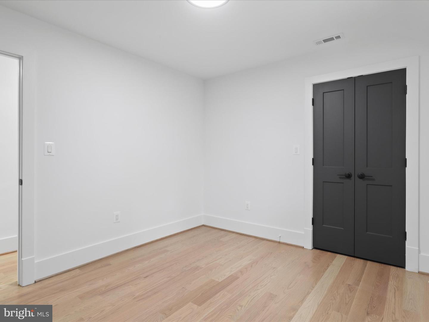 2520 N VERNON ST N, ARLINGTON, Virginia 22207, 5 Bedrooms Bedrooms, ,4 BathroomsBathrooms,Residential,For sale,2520 N VERNON ST N,VAAR2059182 MLS # VAAR2059182