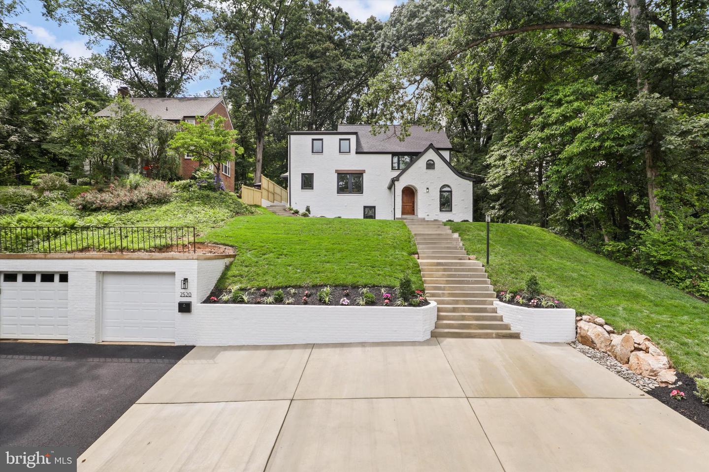 2520 N VERNON ST N, ARLINGTON, Virginia 22207, 5 Bedrooms Bedrooms, ,4 BathroomsBathrooms,Residential,For sale,2520 N VERNON ST N,VAAR2059182 MLS # VAAR2059182
