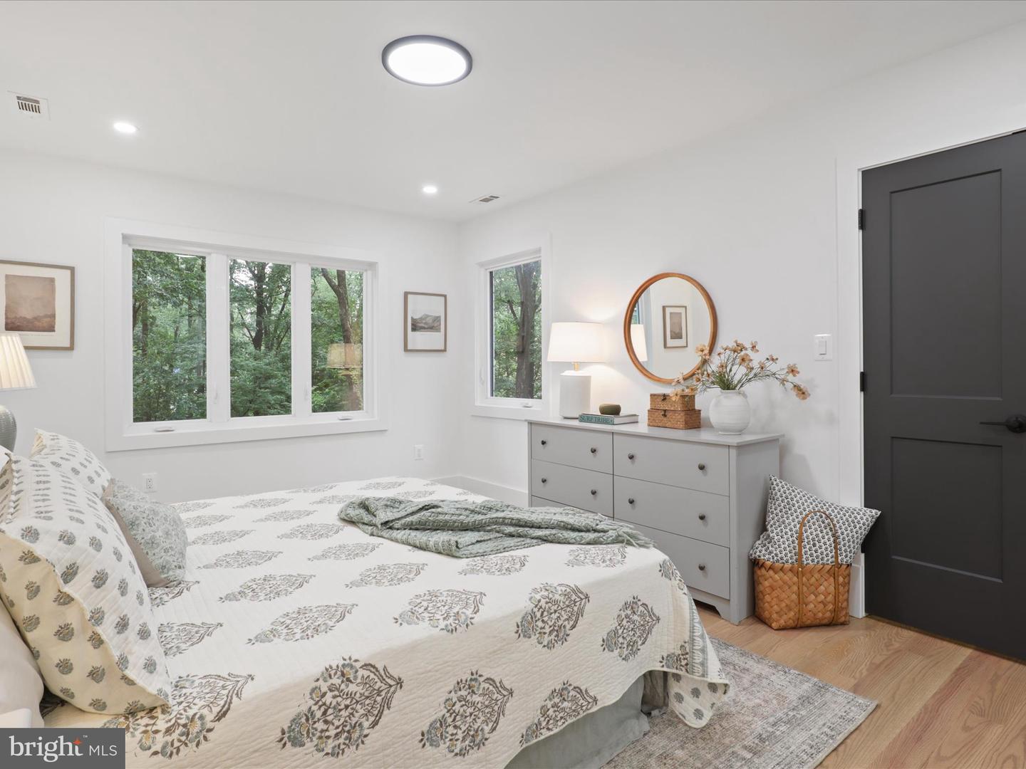 2520 N VERNON ST N, ARLINGTON, Virginia 22207, 5 Bedrooms Bedrooms, ,4 BathroomsBathrooms,Residential,For sale,2520 N VERNON ST N,VAAR2059182 MLS # VAAR2059182