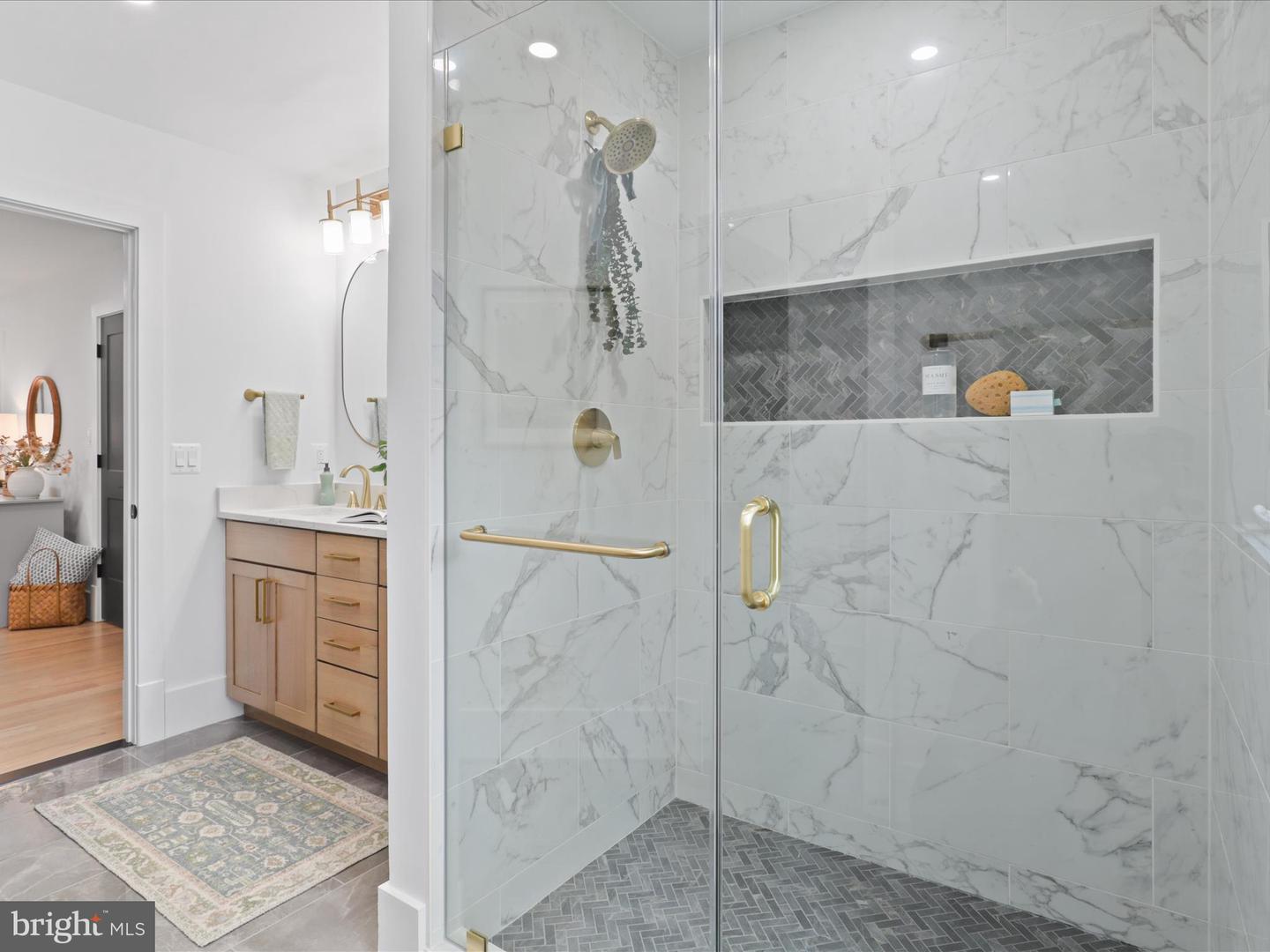 2520 N VERNON ST N, ARLINGTON, Virginia 22207, 5 Bedrooms Bedrooms, ,4 BathroomsBathrooms,Residential,For sale,2520 N VERNON ST N,VAAR2059182 MLS # VAAR2059182