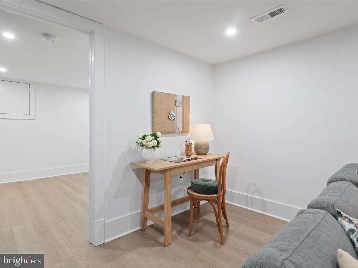 2520 N VERNON ST N, ARLINGTON, Virginia 22207, 5 Bedrooms Bedrooms, ,4 BathroomsBathrooms,Residential,For sale,2520 N VERNON ST N,VAAR2059182 MLS # VAAR2059182