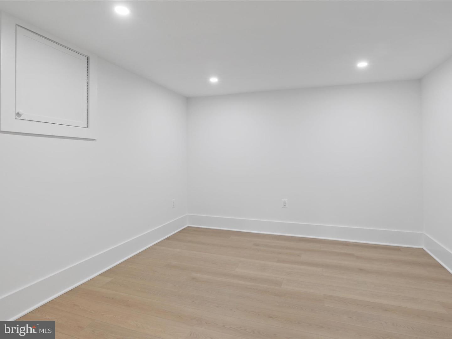 2520 N VERNON ST N, ARLINGTON, Virginia 22207, 5 Bedrooms Bedrooms, ,4 BathroomsBathrooms,Residential,For sale,2520 N VERNON ST N,VAAR2059182 MLS # VAAR2059182