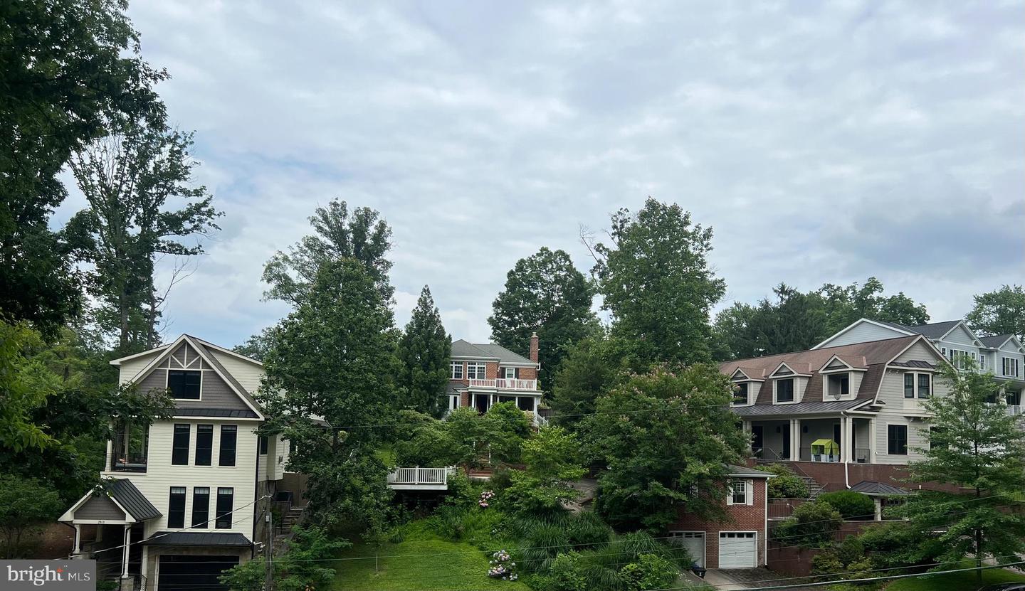 2520 N VERNON ST N, ARLINGTON, Virginia 22207, 5 Bedrooms Bedrooms, ,4 BathroomsBathrooms,Residential,For sale,2520 N VERNON ST N,VAAR2059182 MLS # VAAR2059182
