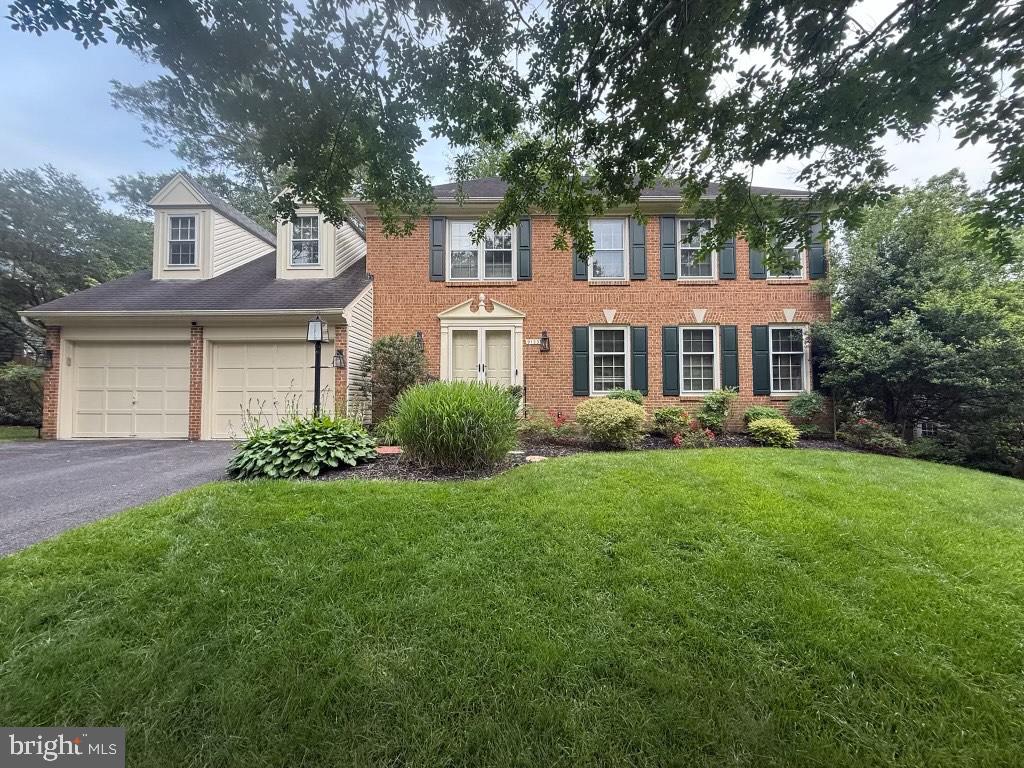 9123 LAKELAND VALLEY CT, SPRINGFIELD, Virginia 22153, 5 Bedrooms Bedrooms, ,3 BathroomsBathrooms,Residential,For sale,9123 LAKELAND VALLEY CT,VAFX2247402 MLS # VAFX2247402