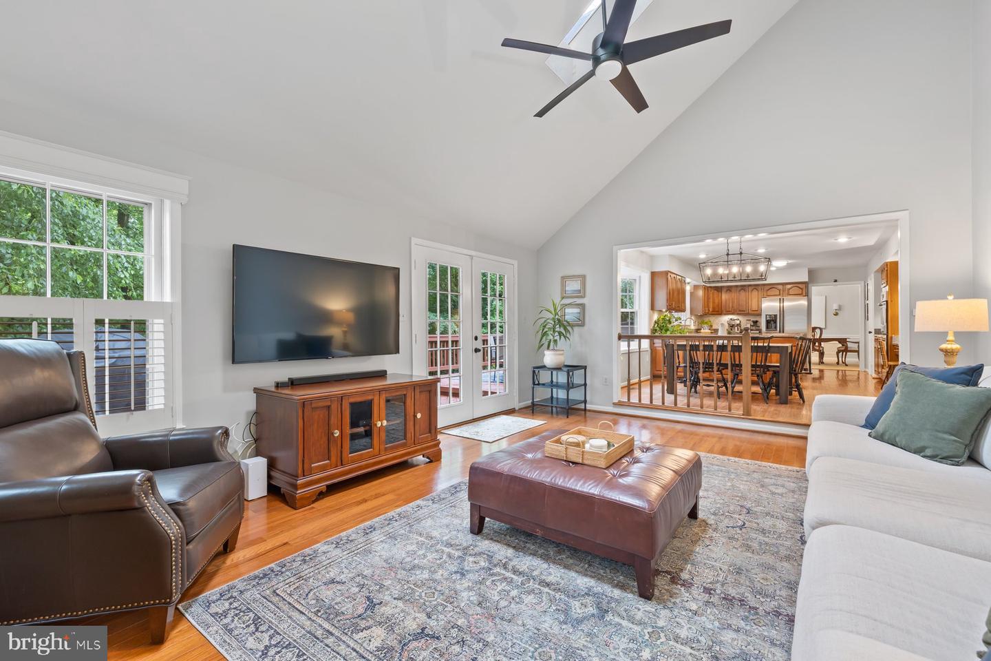 9123 LAKELAND VALLEY CT, SPRINGFIELD, Virginia 22153, 5 Bedrooms Bedrooms, ,3 BathroomsBathrooms,Residential,For sale,9123 LAKELAND VALLEY CT,VAFX2247402 MLS # VAFX2247402