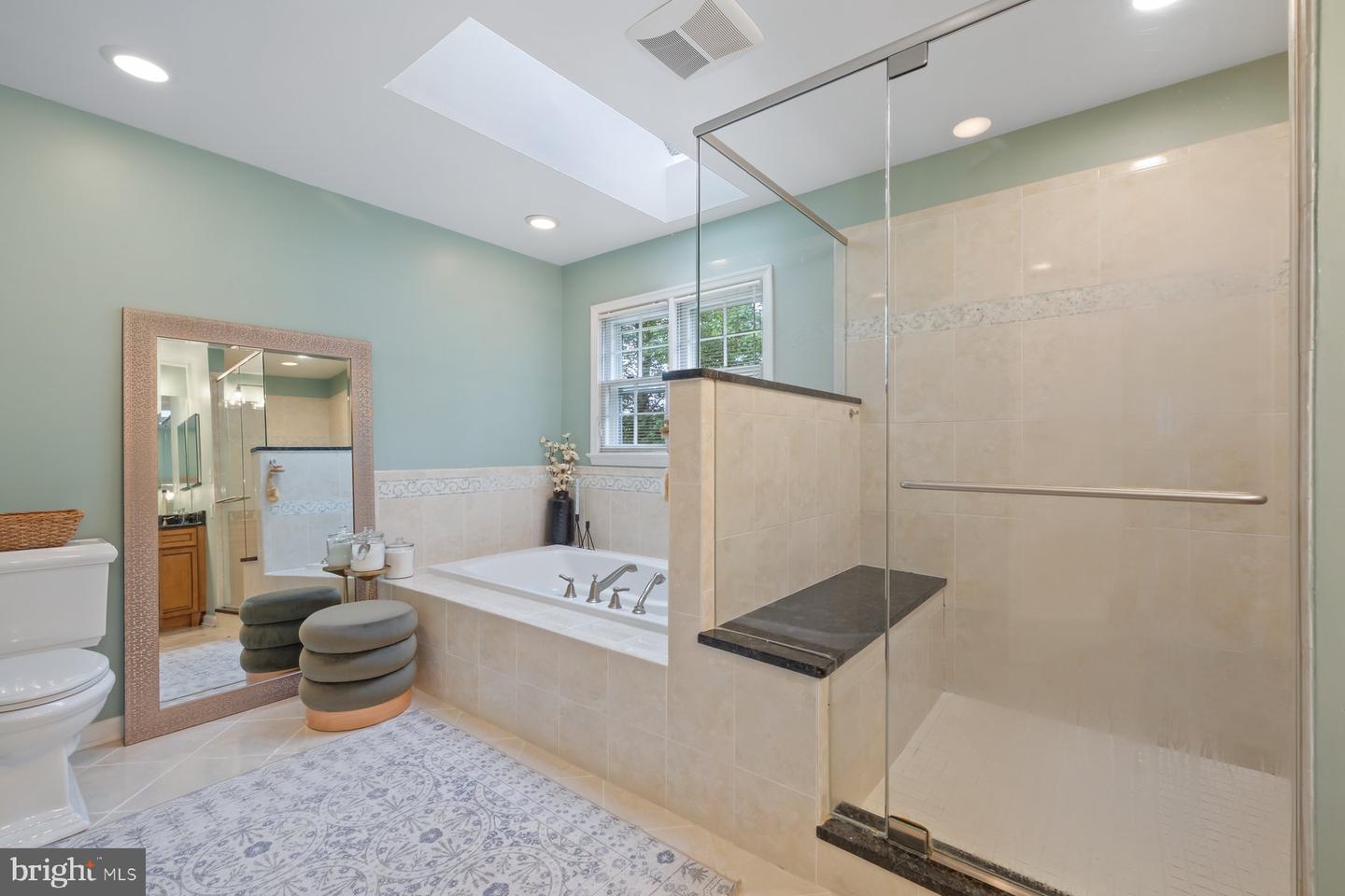 9123 LAKELAND VALLEY CT, SPRINGFIELD, Virginia 22153, 5 Bedrooms Bedrooms, ,3 BathroomsBathrooms,Residential,For sale,9123 LAKELAND VALLEY CT,VAFX2247402 MLS # VAFX2247402
