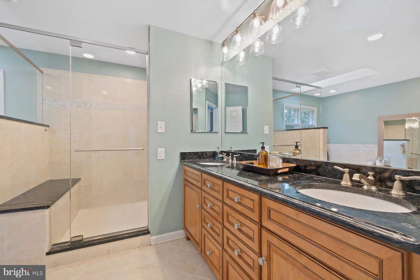 9123 LAKELAND VALLEY CT, SPRINGFIELD, Virginia 22153, 5 Bedrooms Bedrooms, ,3 BathroomsBathrooms,Residential,For sale,9123 LAKELAND VALLEY CT,VAFX2247402 MLS # VAFX2247402