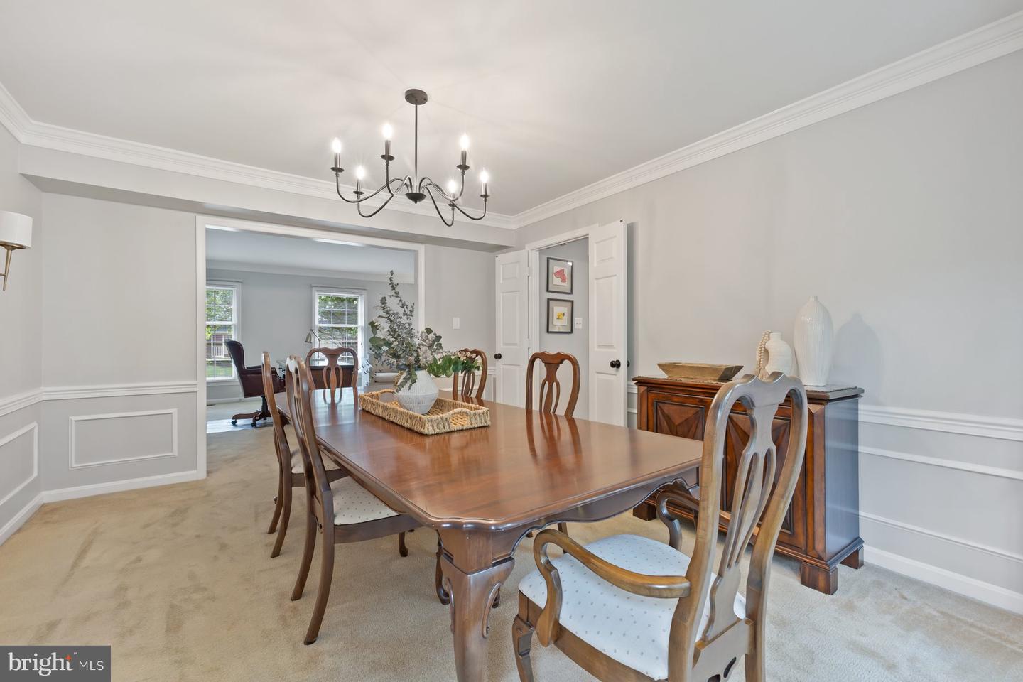 9123 LAKELAND VALLEY CT, SPRINGFIELD, Virginia 22153, 5 Bedrooms Bedrooms, ,3 BathroomsBathrooms,Residential,For sale,9123 LAKELAND VALLEY CT,VAFX2247402 MLS # VAFX2247402