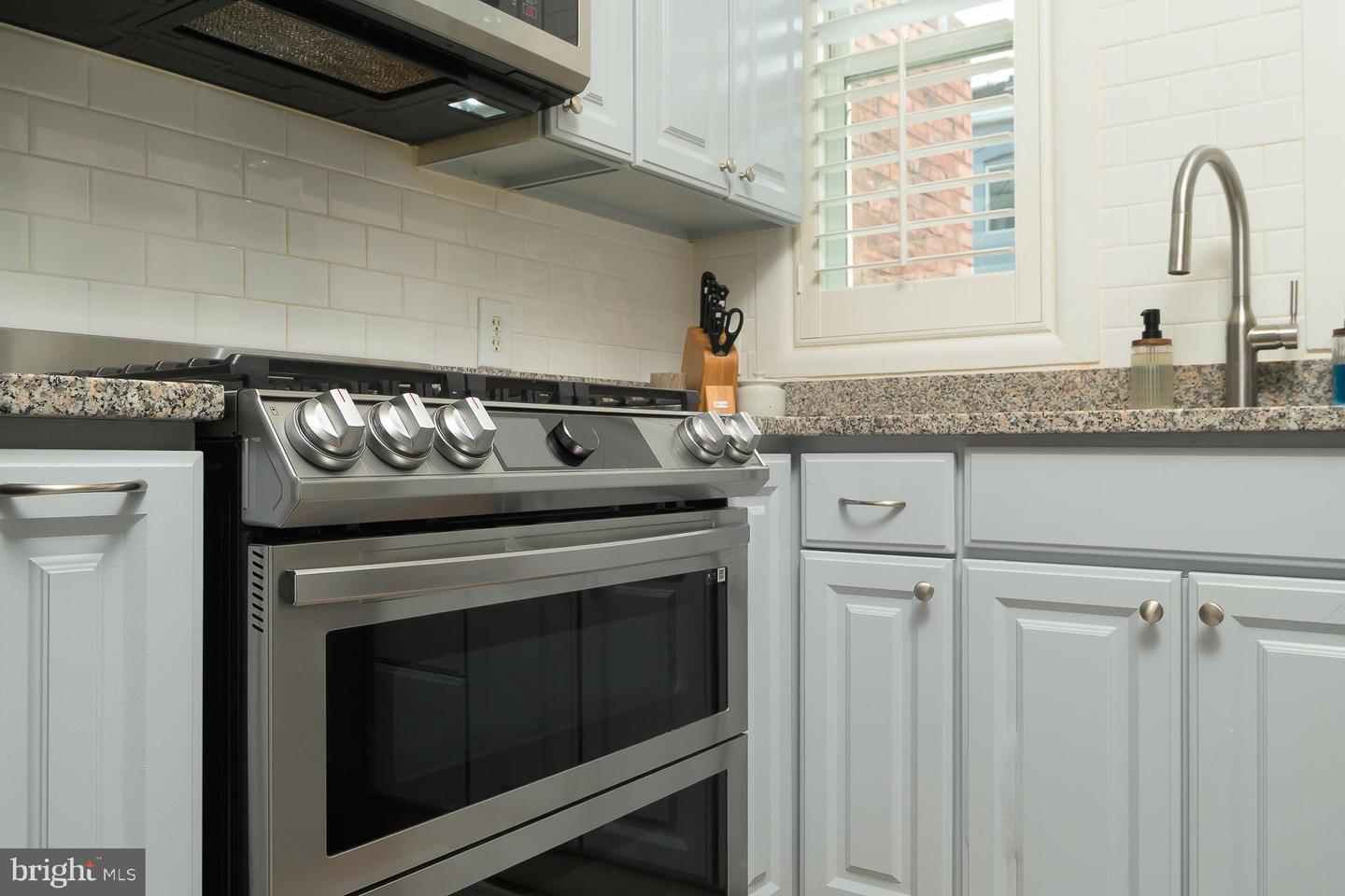 1415 AMES PL NE, WASHINGTON, District Of Columbia 20002, 3 Bedrooms Bedrooms, 10 Rooms Rooms,3 BathroomsBathrooms,Residential,For sale,1415 AMES PL NE,DCDC2205762 MLS # DCDC2205762