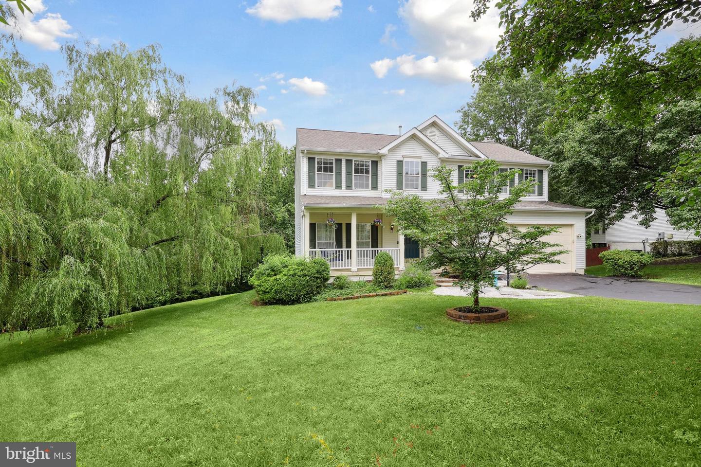 2932 NICELY CT, DUMFRIES, Virginia 22026, 5 Bedrooms Bedrooms, ,3 BathroomsBathrooms,Residential,For sale,2932 NICELY CT,VAPW2097056 MLS # VAPW2097056