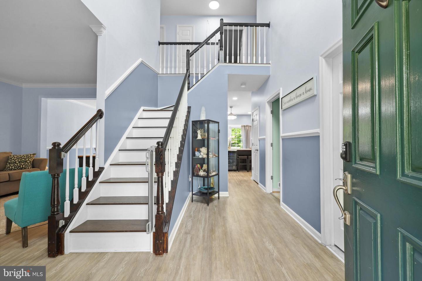 2932 NICELY CT, DUMFRIES, Virginia 22026, 5 Bedrooms Bedrooms, ,3 BathroomsBathrooms,Residential,For sale,2932 NICELY CT,VAPW2097056 MLS # VAPW2097056