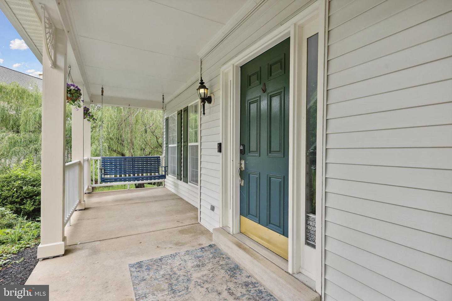2932 NICELY CT, DUMFRIES, Virginia 22026, 5 Bedrooms Bedrooms, ,3 BathroomsBathrooms,Residential,For sale,2932 NICELY CT,VAPW2097056 MLS # VAPW2097056