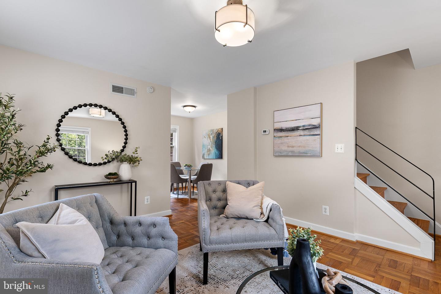 2015 20TH RD N, ARLINGTON, Virginia 22201, 2 Bedrooms Bedrooms, ,2 BathroomsBathrooms,Residential,For sale,2015 20TH RD N,VAAR2059160 MLS # VAAR2059160