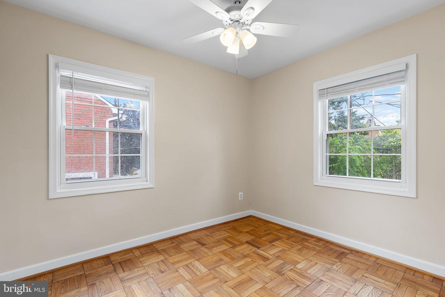 2015 20TH RD N, ARLINGTON, Virginia 22201, 2 Bedrooms Bedrooms, ,2 BathroomsBathrooms,Residential,For sale,2015 20TH RD N,VAAR2059160 MLS # VAAR2059160