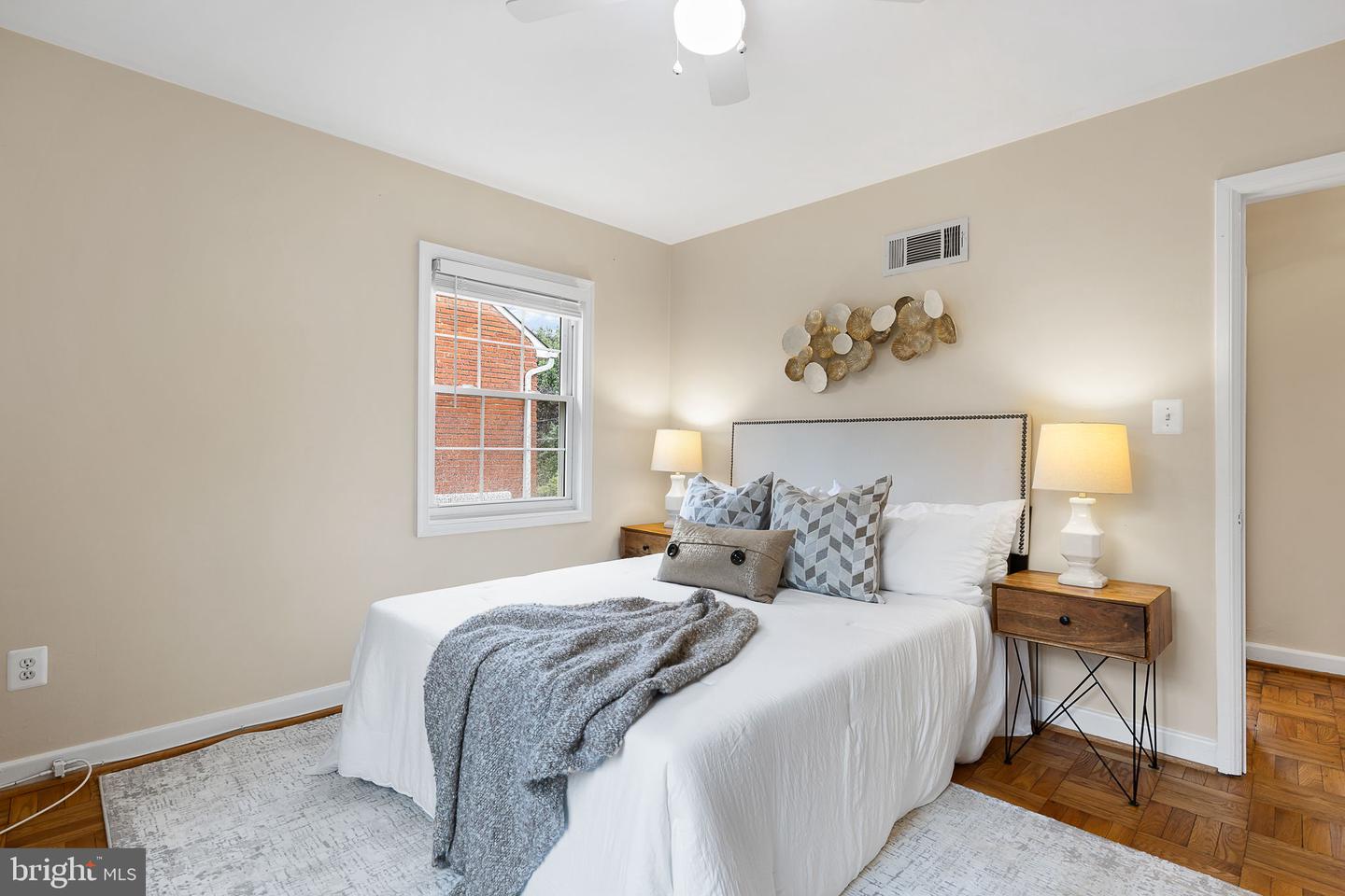 2015 20TH RD N, ARLINGTON, Virginia 22201, 2 Bedrooms Bedrooms, ,2 BathroomsBathrooms,Residential,For sale,2015 20TH RD N,VAAR2059160 MLS # VAAR2059160
