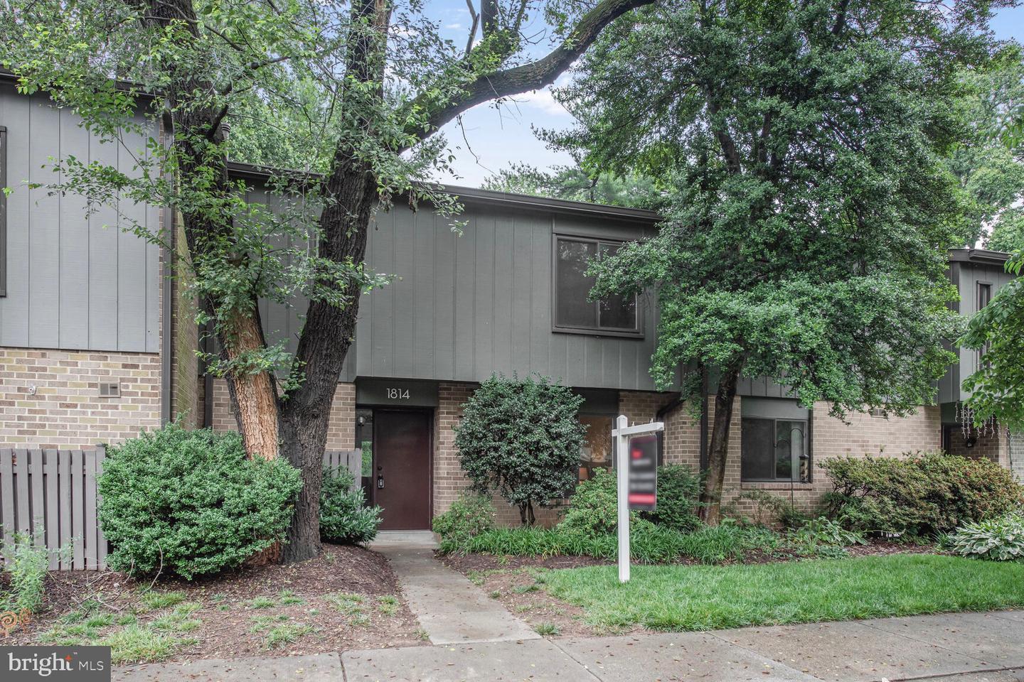 1814 IVY OAK SQ, RESTON, Virginia 20190, 3 Bedrooms Bedrooms, ,2 BathroomsBathrooms,Residential,For sale,1814 IVY OAK SQ,VAFX2247502 MLS # VAFX2247502