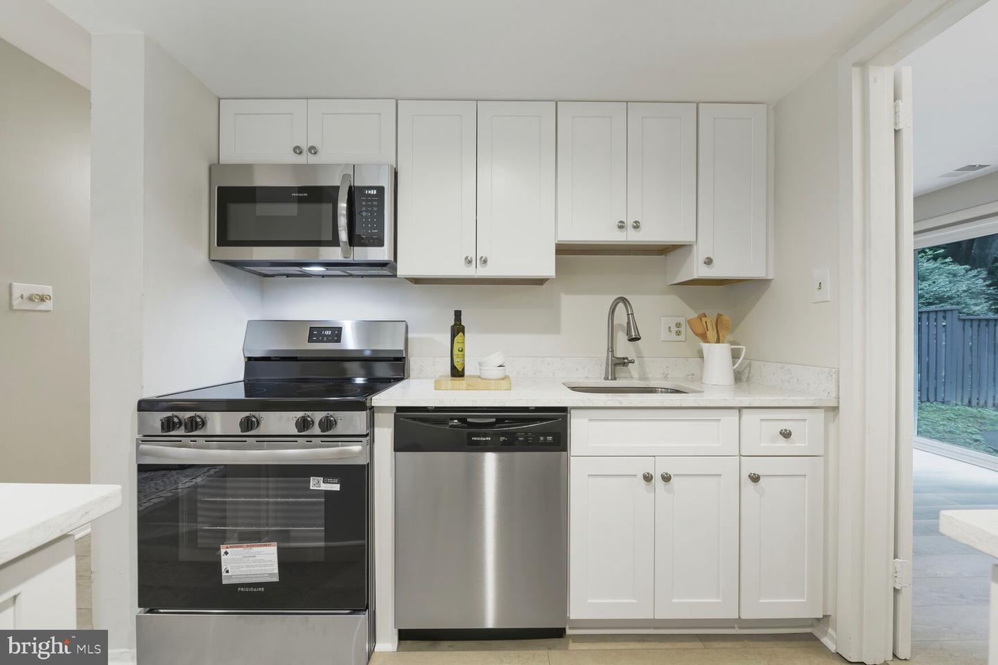 1814 IVY OAK SQ, RESTON, Virginia 20190, 3 Bedrooms Bedrooms, ,2 BathroomsBathrooms,Residential,For sale,1814 IVY OAK SQ,VAFX2247502 MLS # VAFX2247502