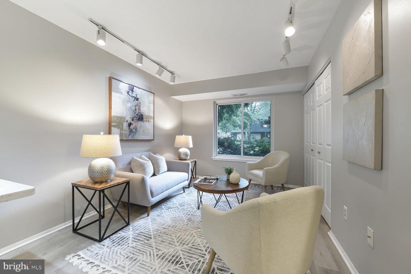 1814 IVY OAK SQ, RESTON, Virginia 20190, 3 Bedrooms Bedrooms, ,2 BathroomsBathrooms,Residential,For sale,1814 IVY OAK SQ,VAFX2247502 MLS # VAFX2247502