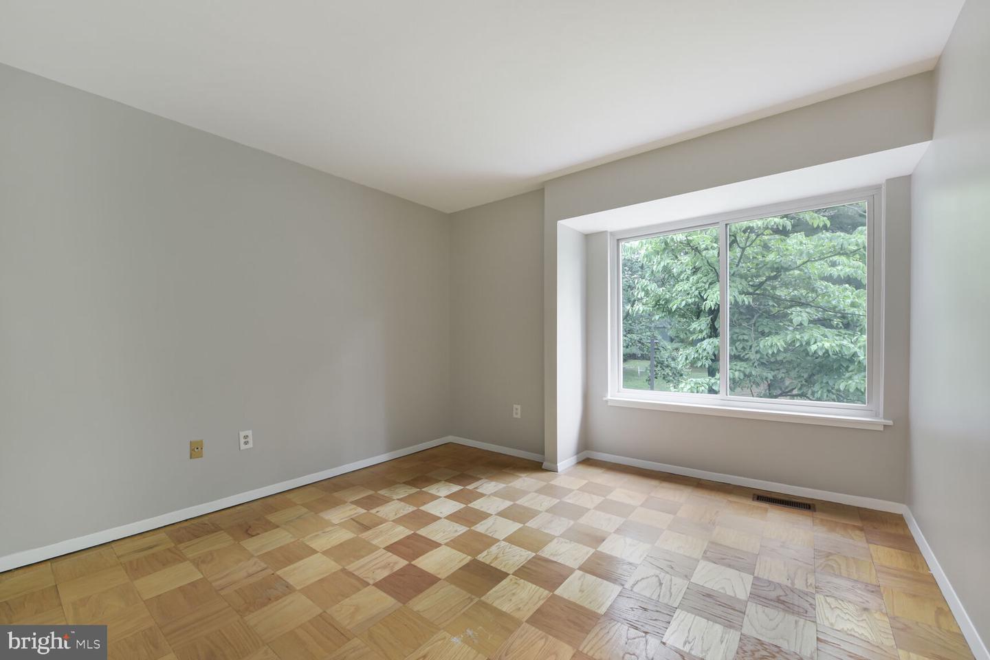 1814 IVY OAK SQ, RESTON, Virginia 20190, 3 Bedrooms Bedrooms, ,2 BathroomsBathrooms,Residential,For sale,1814 IVY OAK SQ,VAFX2247502 MLS # VAFX2247502
