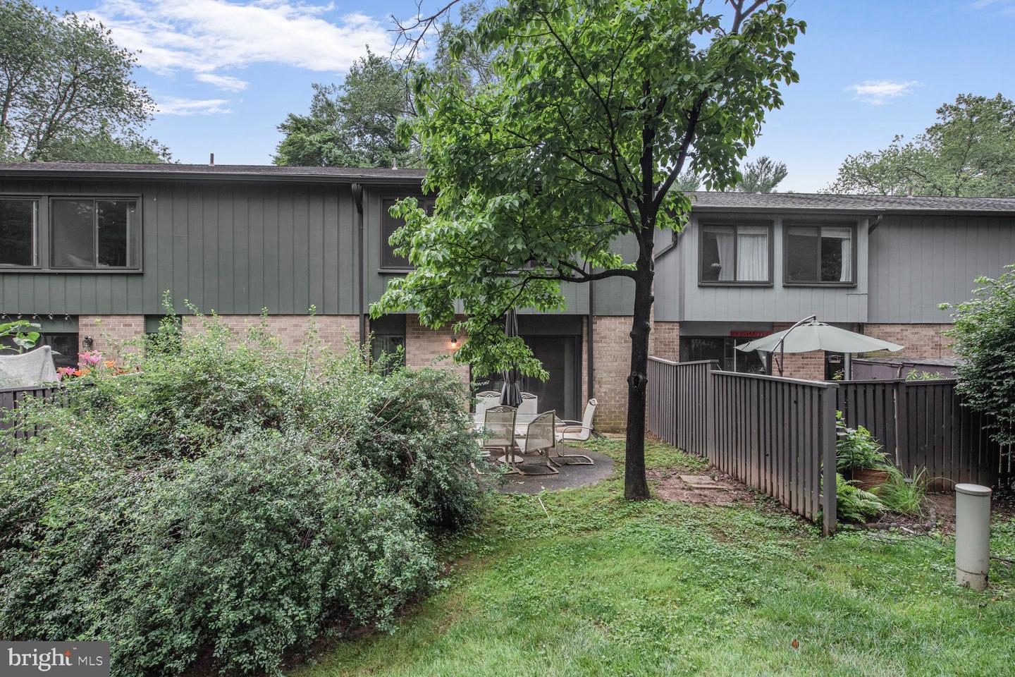 1814 IVY OAK SQ, RESTON, Virginia 20190, 3 Bedrooms Bedrooms, ,2 BathroomsBathrooms,Residential,For sale,1814 IVY OAK SQ,VAFX2247502 MLS # VAFX2247502