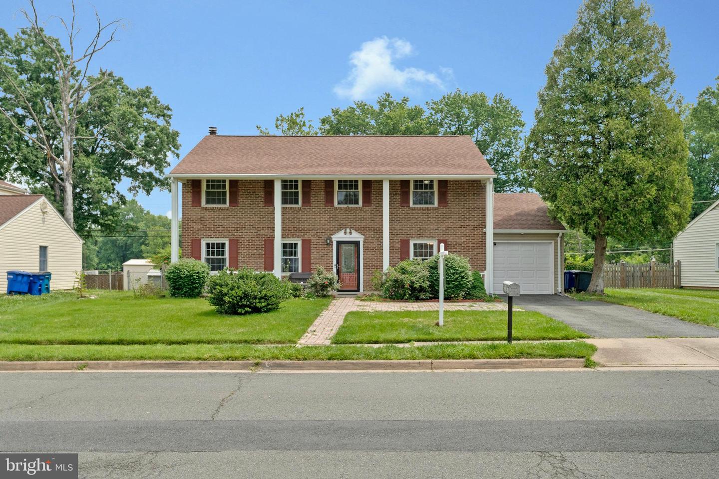 1107 TREESIDE LN, HERNDON, Virginia 20170, 5 Bedrooms Bedrooms, ,2 BathroomsBathrooms,Residential,For sale,1107 TREESIDE LN,VAFX2247662 MLS # VAFX2247662