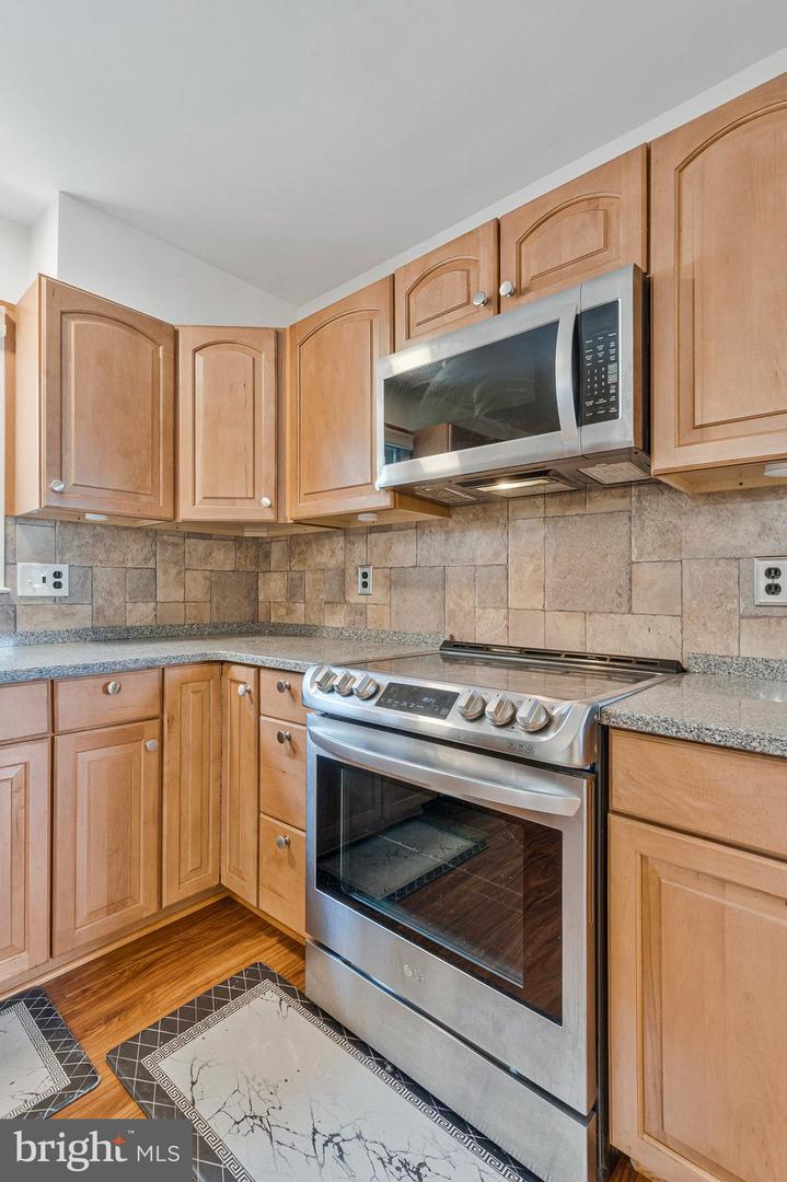 1107 TREESIDE LN, HERNDON, Virginia 20170, 5 Bedrooms Bedrooms, ,2 BathroomsBathrooms,Residential,For sale,1107 TREESIDE LN,VAFX2247662 MLS # VAFX2247662