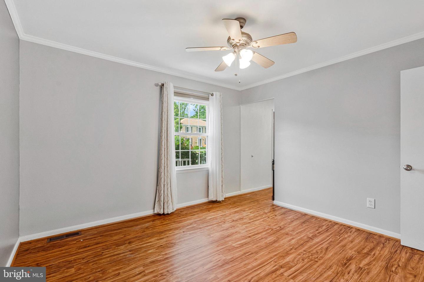 1107 TREESIDE LN, HERNDON, Virginia 20170, 5 Bedrooms Bedrooms, ,2 BathroomsBathrooms,Residential,For sale,1107 TREESIDE LN,VAFX2247662 MLS # VAFX2247662