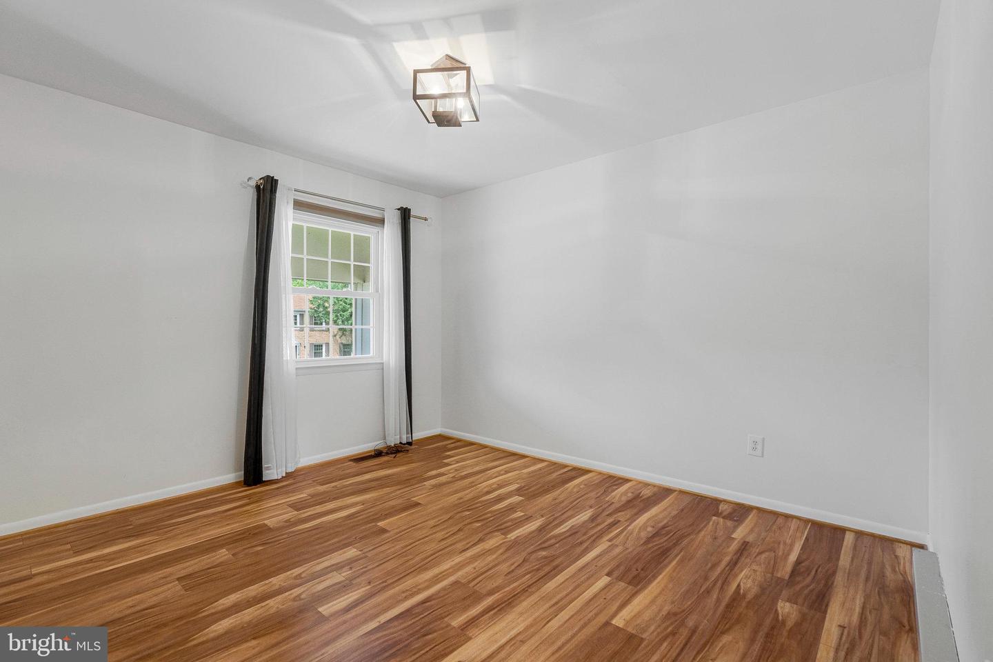 1107 TREESIDE LN, HERNDON, Virginia 20170, 5 Bedrooms Bedrooms, ,2 BathroomsBathrooms,Residential,For sale,1107 TREESIDE LN,VAFX2247662 MLS # VAFX2247662