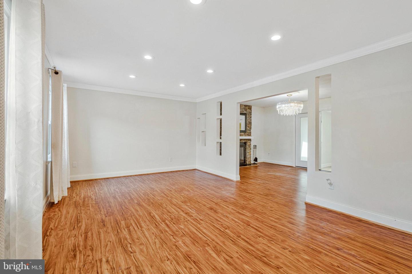 1107 TREESIDE LN, HERNDON, Virginia 20170, 5 Bedrooms Bedrooms, ,2 BathroomsBathrooms,Residential,For sale,1107 TREESIDE LN,VAFX2247662 MLS # VAFX2247662
