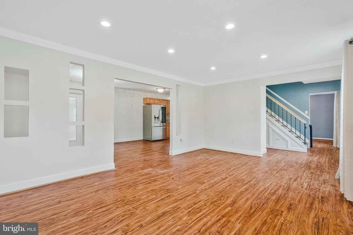 1107 TREESIDE LN, HERNDON, Virginia 20170, 5 Bedrooms Bedrooms, ,2 BathroomsBathrooms,Residential,For sale,1107 TREESIDE LN,VAFX2247662 MLS # VAFX2247662