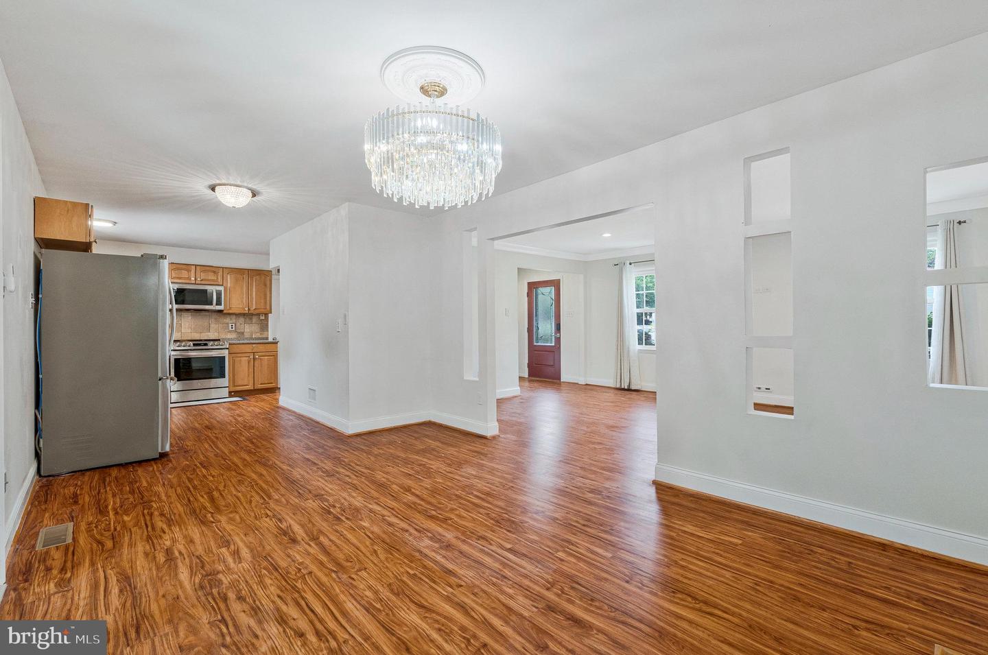 1107 TREESIDE LN, HERNDON, Virginia 20170, 5 Bedrooms Bedrooms, ,2 BathroomsBathrooms,Residential,For sale,1107 TREESIDE LN,VAFX2247662 MLS # VAFX2247662